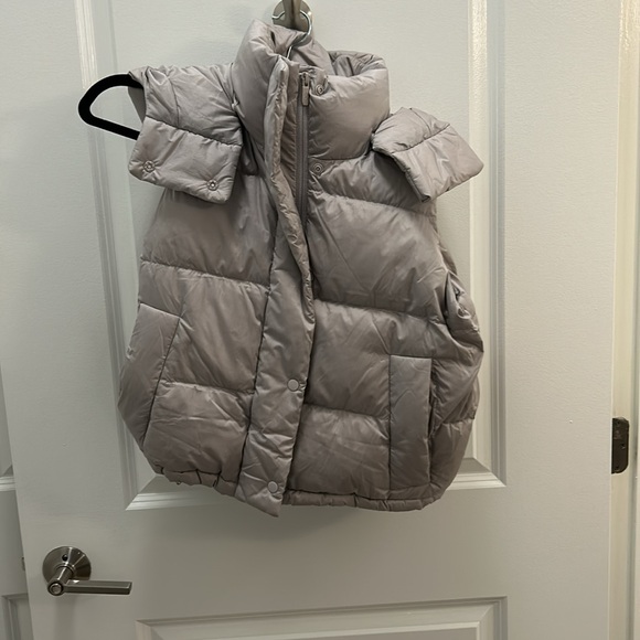 Lululemon Size 2 Wunderpuff vest - Picture 3 of 4